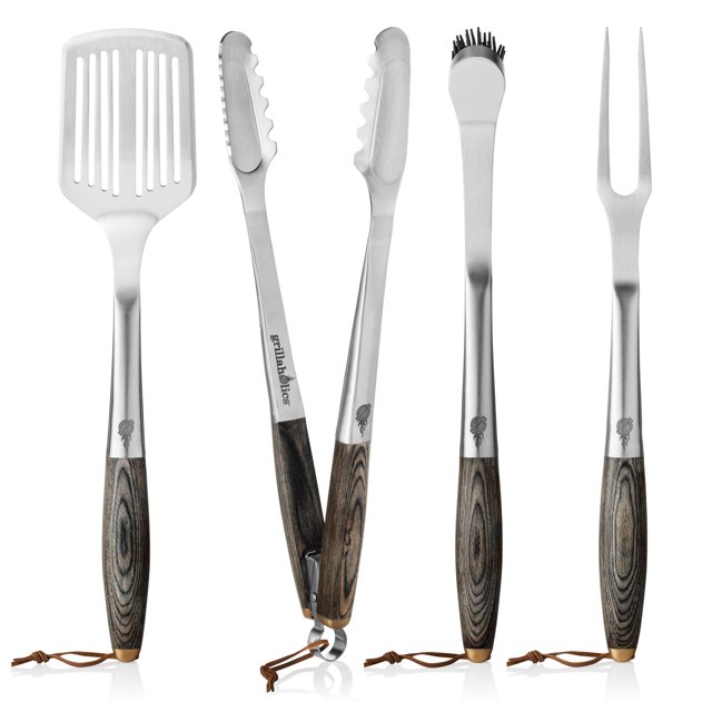 Grillaholics Premium BBQ Grill Tools - Juego de lujo de 4 piezas de utensilios para barbacoa - Caja de regalo de madera que incluye pinzas para barbacoa, tenedor para carne, espátula y cepillo para un