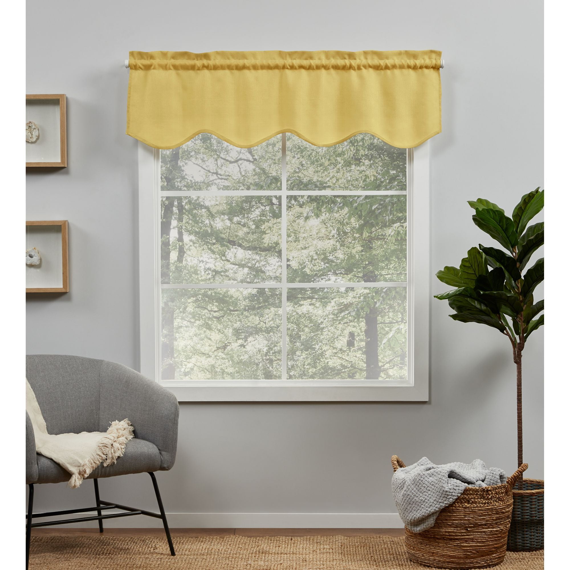 Exclusive Home Curtains Loha Light Filtering Rod Pocket Scalloped