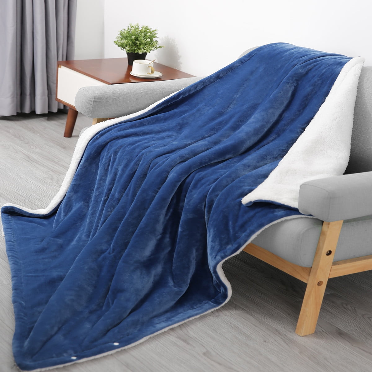 MaxKare Electric Blanket  50' x 60' Heated Throw Flannel & Sherpa Fast Heating Blanket, ETL Certification with 6 Heating Levels & 5 Auto-off Timing Settings, Home Use & Machine Washable, Blue & White