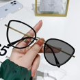 thumbnail image 1 of Montura de gafas con lentes planas de ojo de gato de metal antiluz azul que combina con la montura de gafas para miopía, 1 of 6