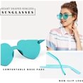 thumbnail image 3 of Paquete de 2 gafas de sol sin montura en forma de corazón para mujer, una pieza, translúcidas, 3 of 5