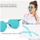 thumbnail image 3 of Paquete de 2 gafas de sol sin montura en forma de corazón para mujer, una pieza, translúcidas, 3 of 5