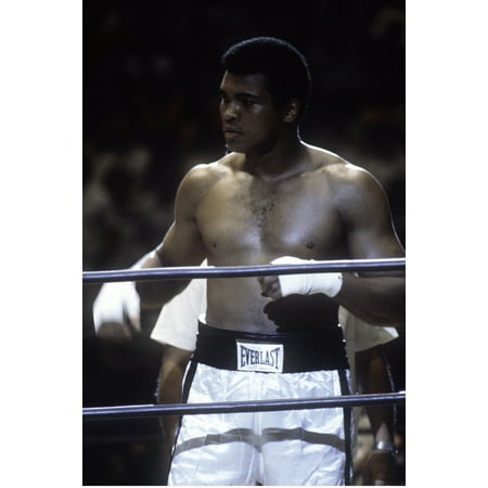 Muhammad Ali in a boxing ring Photo Print - Walmart.com