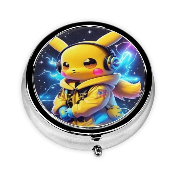 Pastillero redondo de Pokémon con 3 compartimentos, pastillero portátil para bolsillo o bolso, pastillero decorativo de metal, organizador de vitaminas y medicamentos