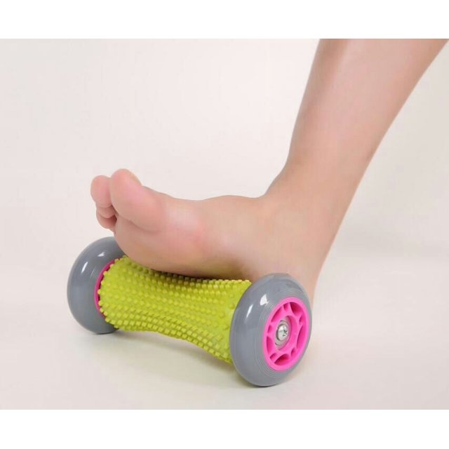 RV 1 rodillo gris para masaje de pies, simple y práctico rodillo muscular para manos para dolor de espalda y alivio del dolor muscular, fascitis plantar y recuperación de puntos gatillo brillar Electrónica
