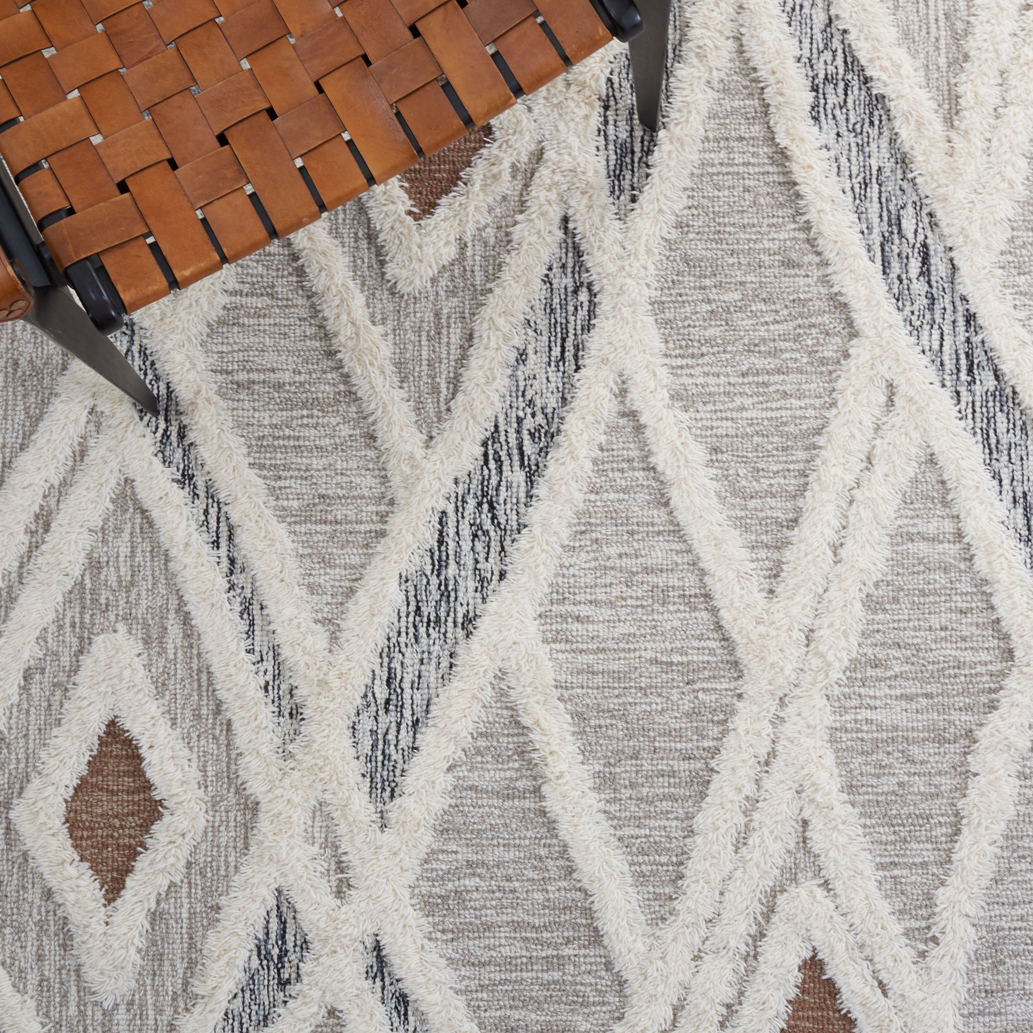 SAFAVIEH Casablanca Amelia Diamond Area Rug, Grey/Ivory, 11' x 15'