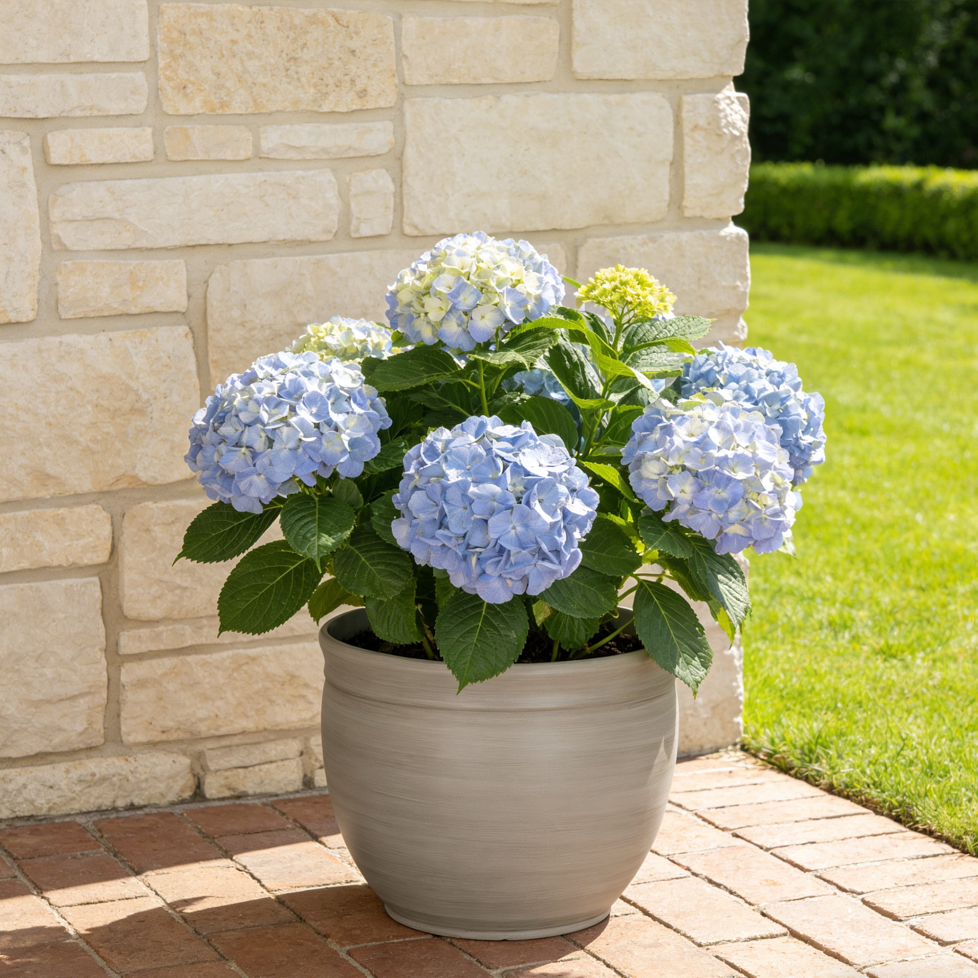 Mainstays Sienna 15.5" x 15.5" x 13" Round Birch Gray 100% Recycled Resin Planter