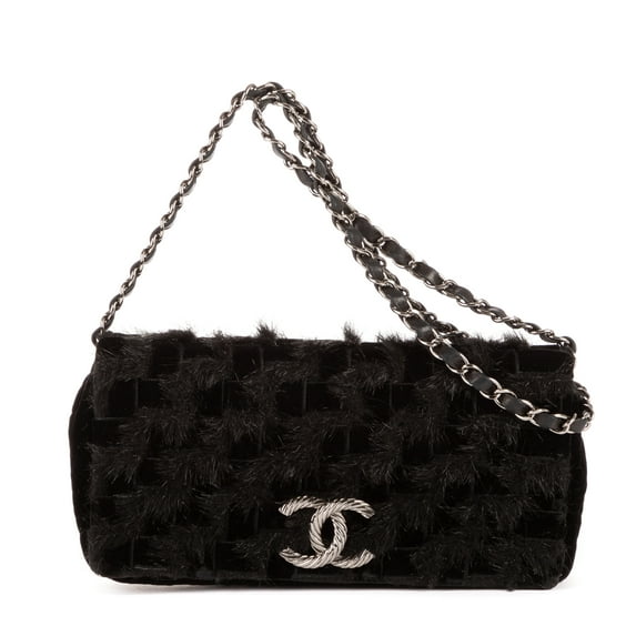 Pre-Owned Chanel Black Moscow Single Flap Shoulder Bag Velvet and Fur Canvas