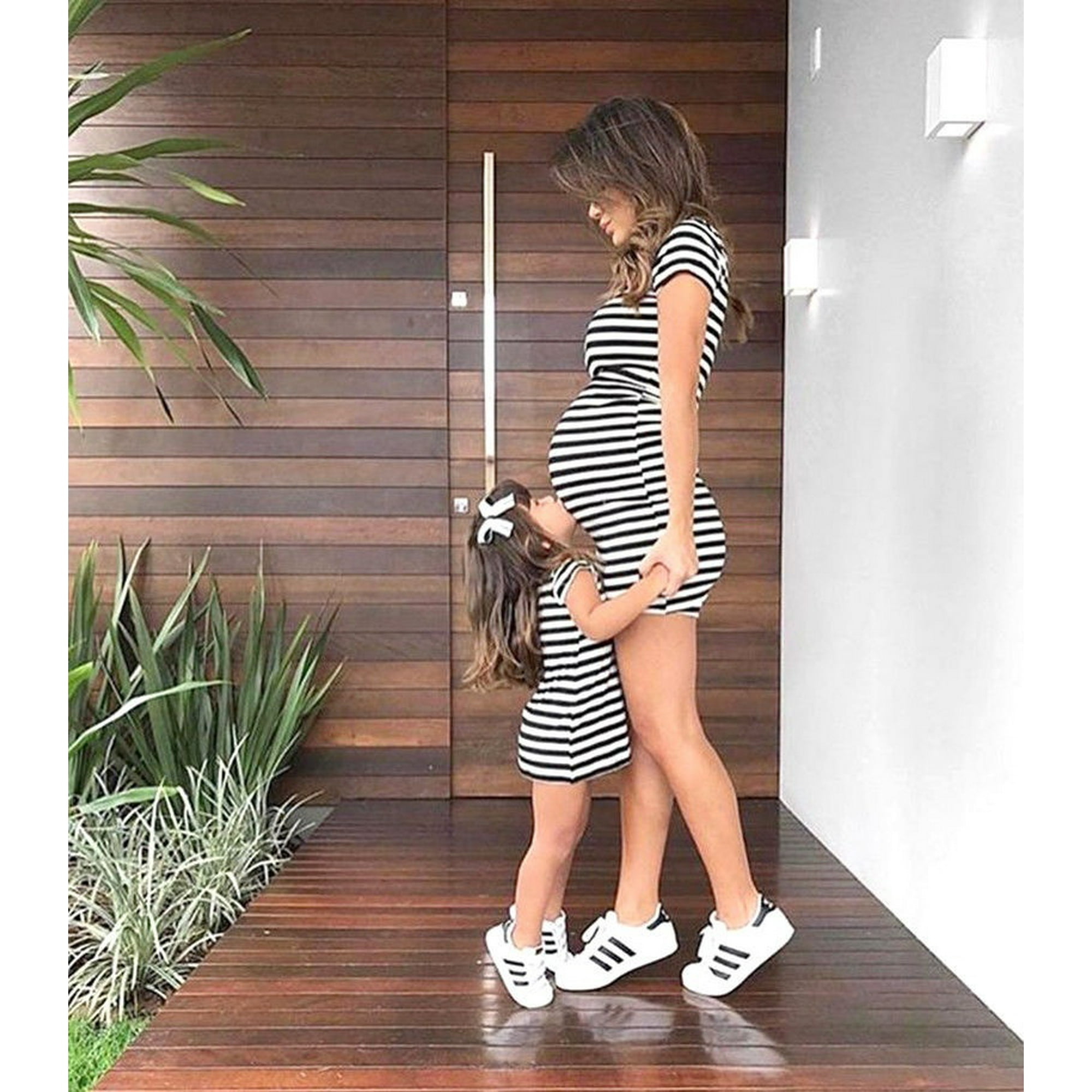 Mother daughter matching maternity outfits online
