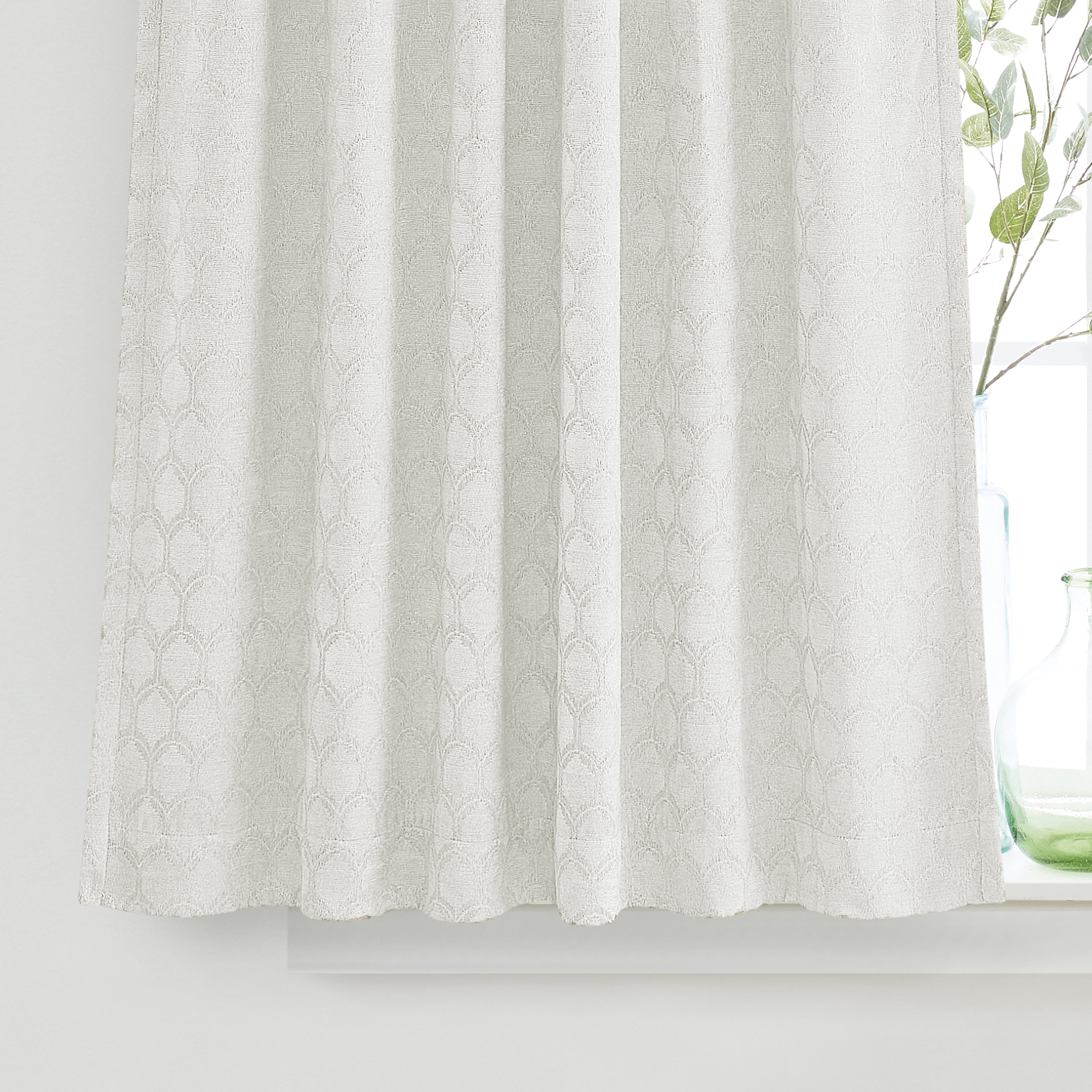 Better Homes & Gardens Jacquard Velvet Blackout Curtain, Back Tab, Indoor Single Panel, Vanilla Dream, 50" W x 84" L, Adult