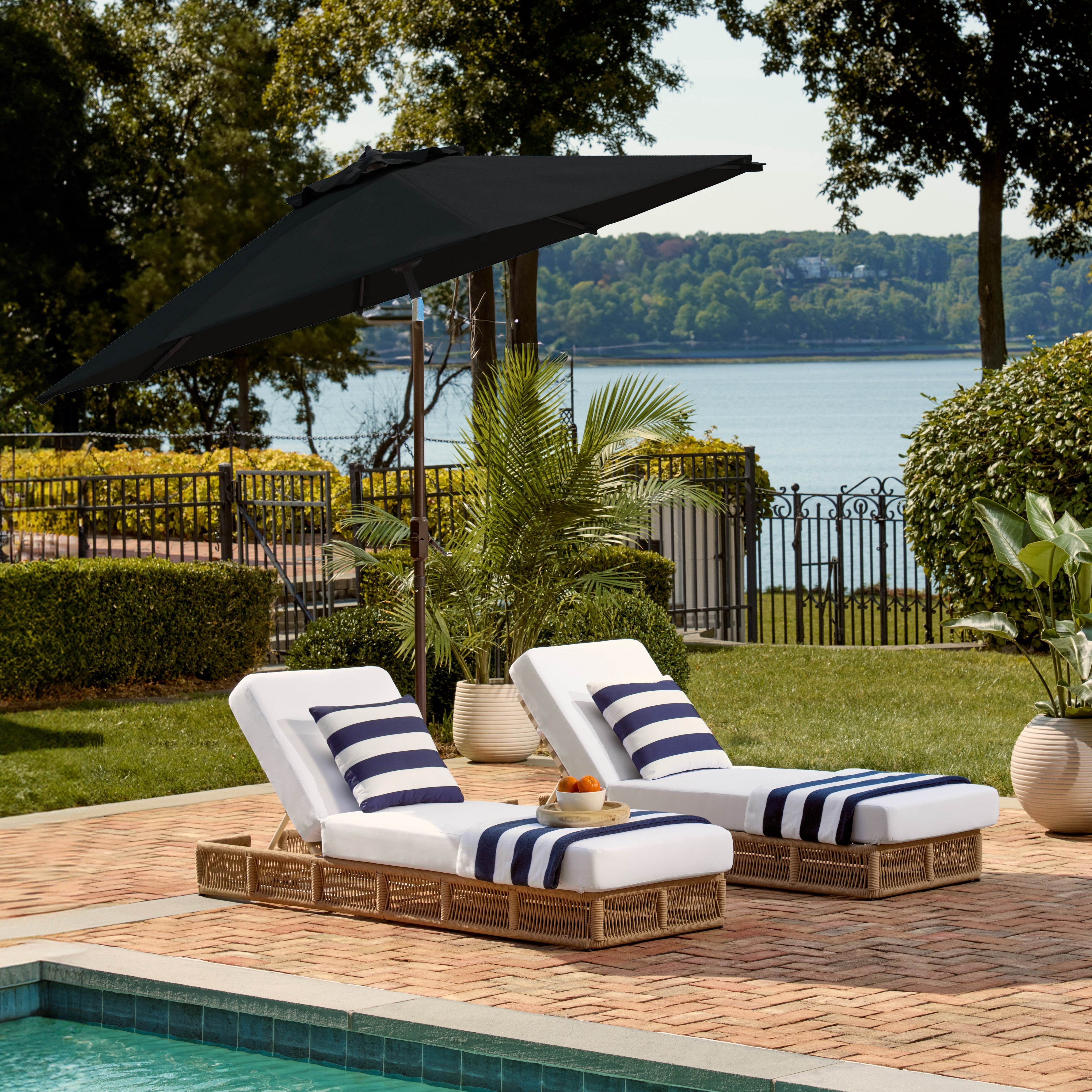 Safavieh Ortega 9' Market Crank Auto Tilt Patio Umbrella, Black