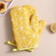 thumbnail image 1 of Guantes de cocina con aislamiento para microondas, guantes a cuadros gruesos, antiescaldaduras, resistentes al calor, guantes de algodón para horno resistentes al calor, 1 of 1