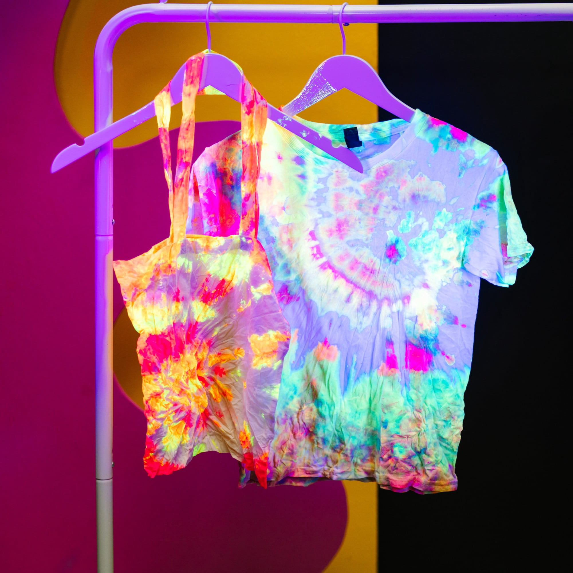Tulip Glow Tie-Dye Tub, Design Your Looks, Add Glow Effects to Your Favorite Colors, Includes 18 Easy-Squeeze Dye Bottles and Glow Pigments/Mixers, All-in-One Party Activity Kit, 77 pieces