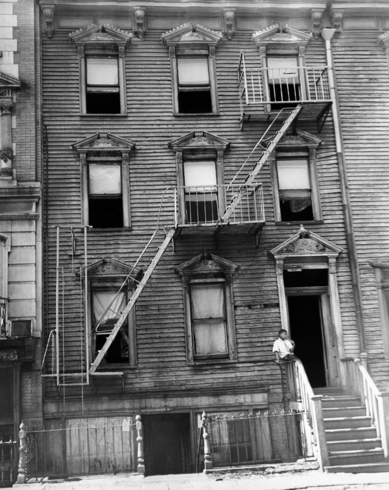 Slum Dwelling In New York City History (24 x 36)