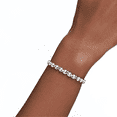 thumbnail image 3 of PULSERA CRISTAL SWAROVSKI TENIS ANGELIC + KIT DE REGALO, 3 of 5