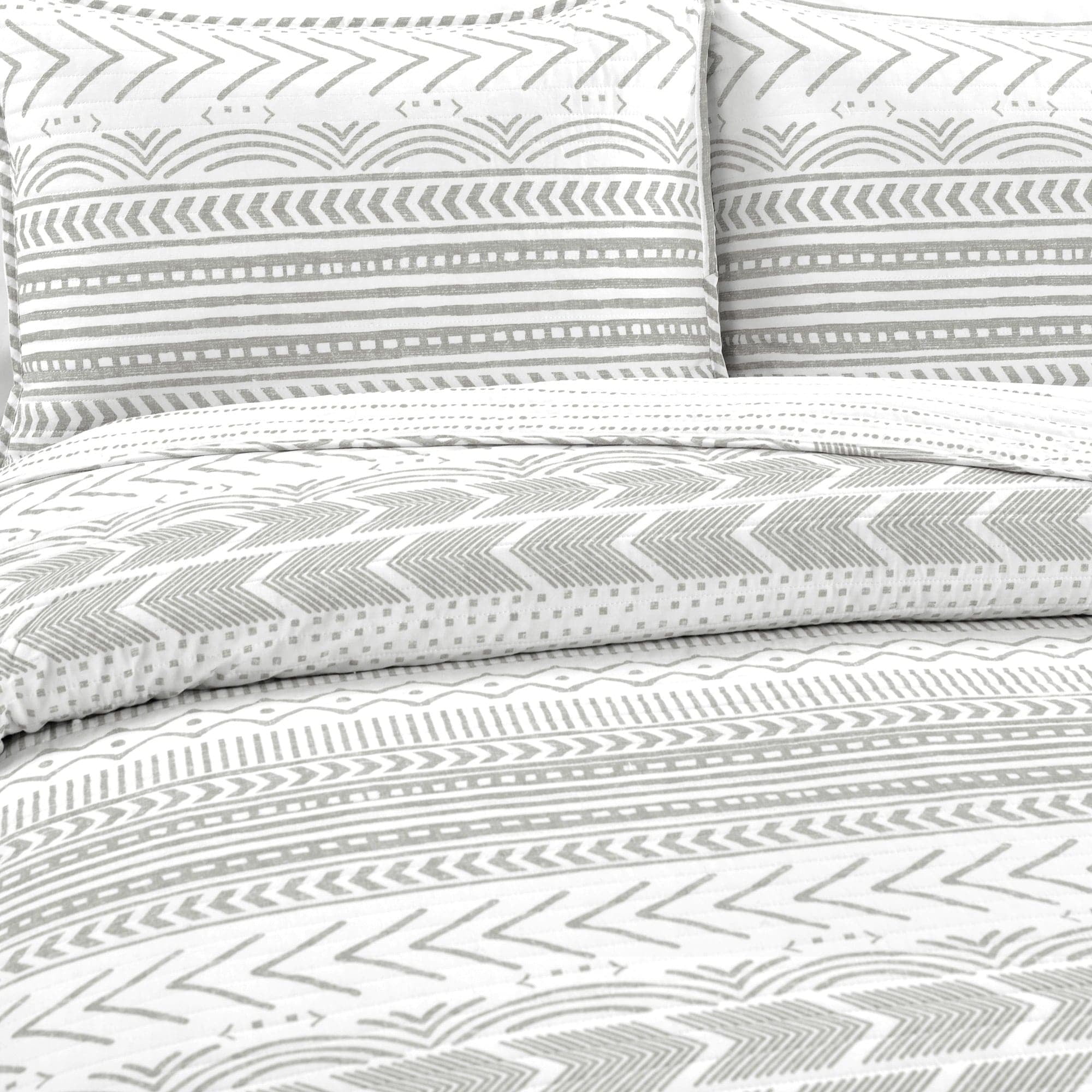 Lush Decor Hygge Geo Cotton Reversible Quilt, Full/Queen, Geometric Print, Navy/White, 3-pc set includes: 1 Quilt, 2 Pillow Shams
