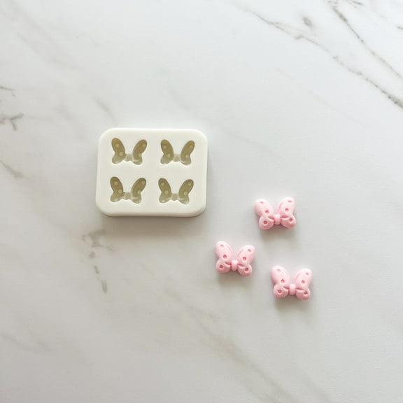 MINNIE PUFFY BOW QUAD MOLD