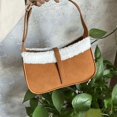 thumbnail image 1 of Bolso para las axilas, bolso de hombro ligero de lujo de alta gama, nuevo nicho, bolso baguette de mano versátil con textura extranjera, 1 of 5
