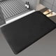 thumbnail image 2 of Tapete de terciopelo liso con base antideslizante para entradas de alto tránsito, absorbente, para baño, duradero y discreto, para sala de estar y dormitorio. Aestivo | Negro | AESTIVO, 2 of 7