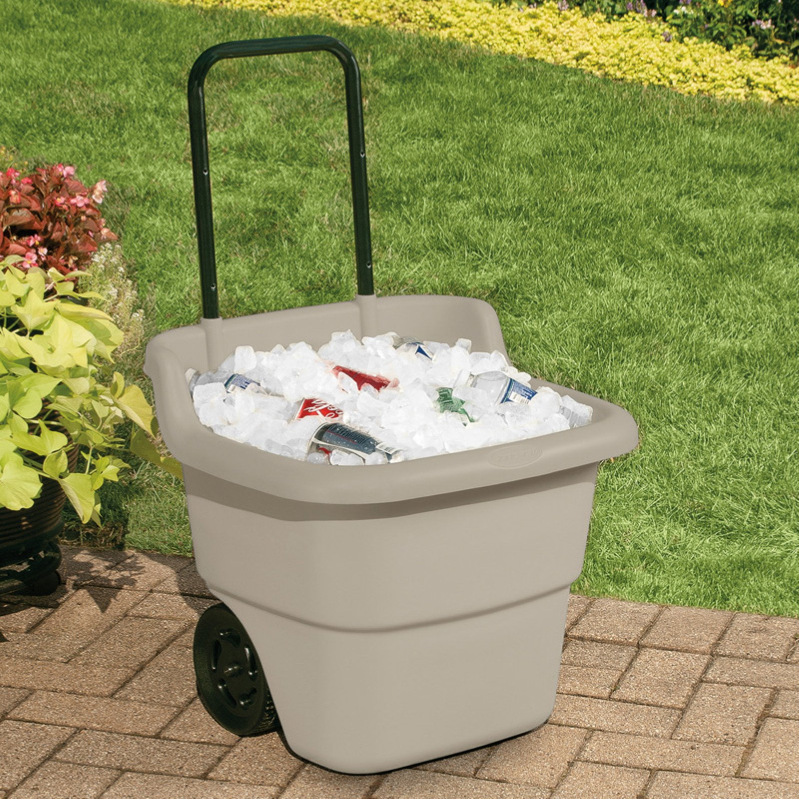 Suncast 15 Gallon Resin Rolling Lawn and Utility Cart with Retractable Handle - 3