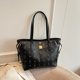 thumbnail image 1 of Bolso de compras de gran capacidad para mujer, bolsa de hombro grande con estampado retro de dibujos animados, estilo europeo y americano, 2025, 1 of 5