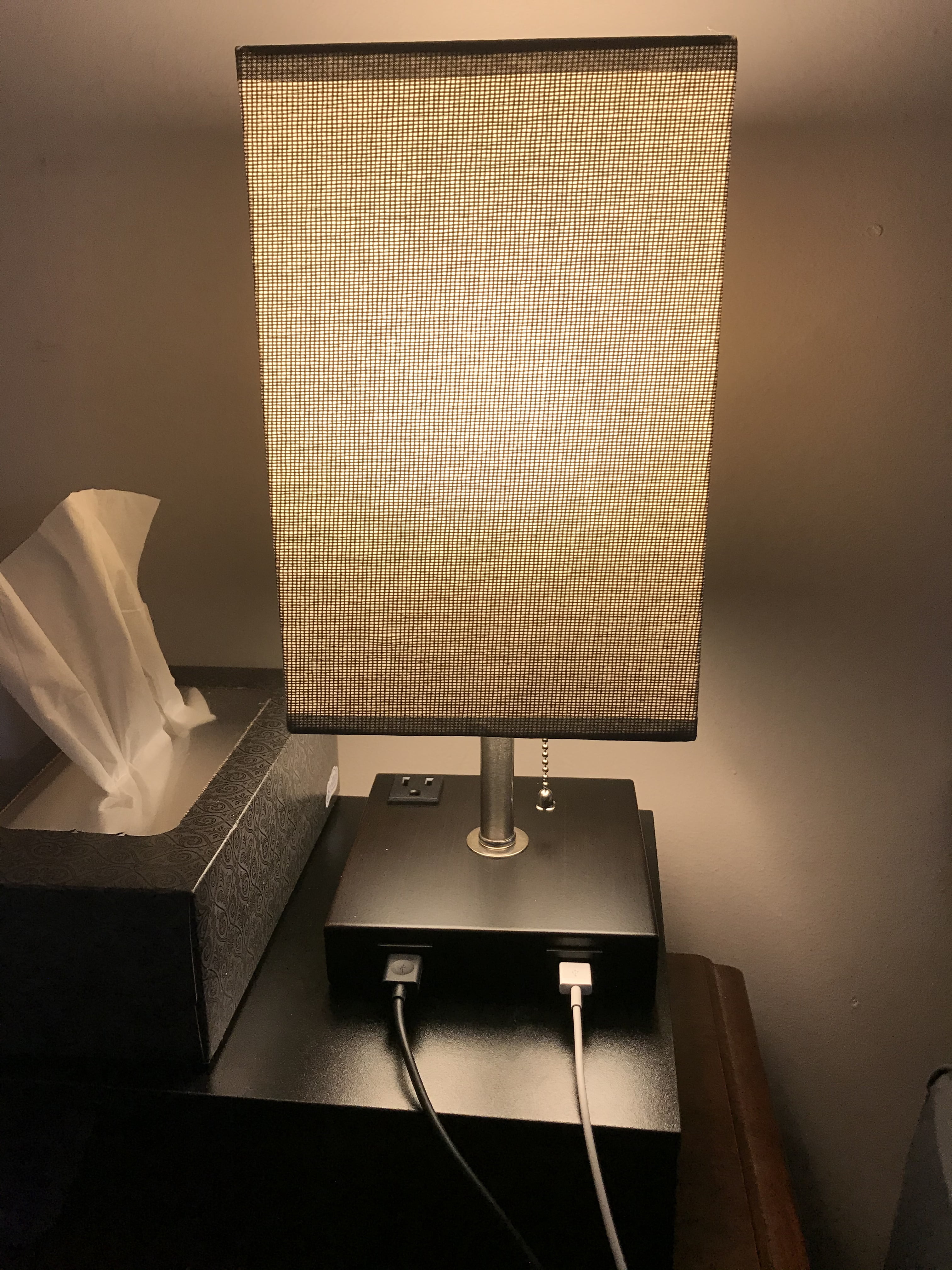 DingLiLighting Traditional Table Lamps Set of 2 Beige Linen Drum Shade Minimalist Nightstand Table Lamp for Living Room Family Bedroom Bedside, 2 USB Charging Ports 1 AC Outlets