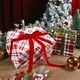 thumbnail image 2 of Rollo de papel de regalo navideño LaRibons, 43 x 10 m, tela escocesa roja, 2 of 7