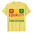 thumbnail image 1 of LUOGENLI T-shirts pour Hommes pour Hommes Égalité Est Supérieure à Division Maths T-Shirt Mois Noir T-shirts pour Hommes T-Shirt Graphique Fête de la Saint-Patrick Jaune TG, 1 of 3