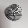 thumbnail image 3 of Moneda, pentagrama, calavera satánica de cabra, estrella de cinco puntas, níquel, 3 of 3