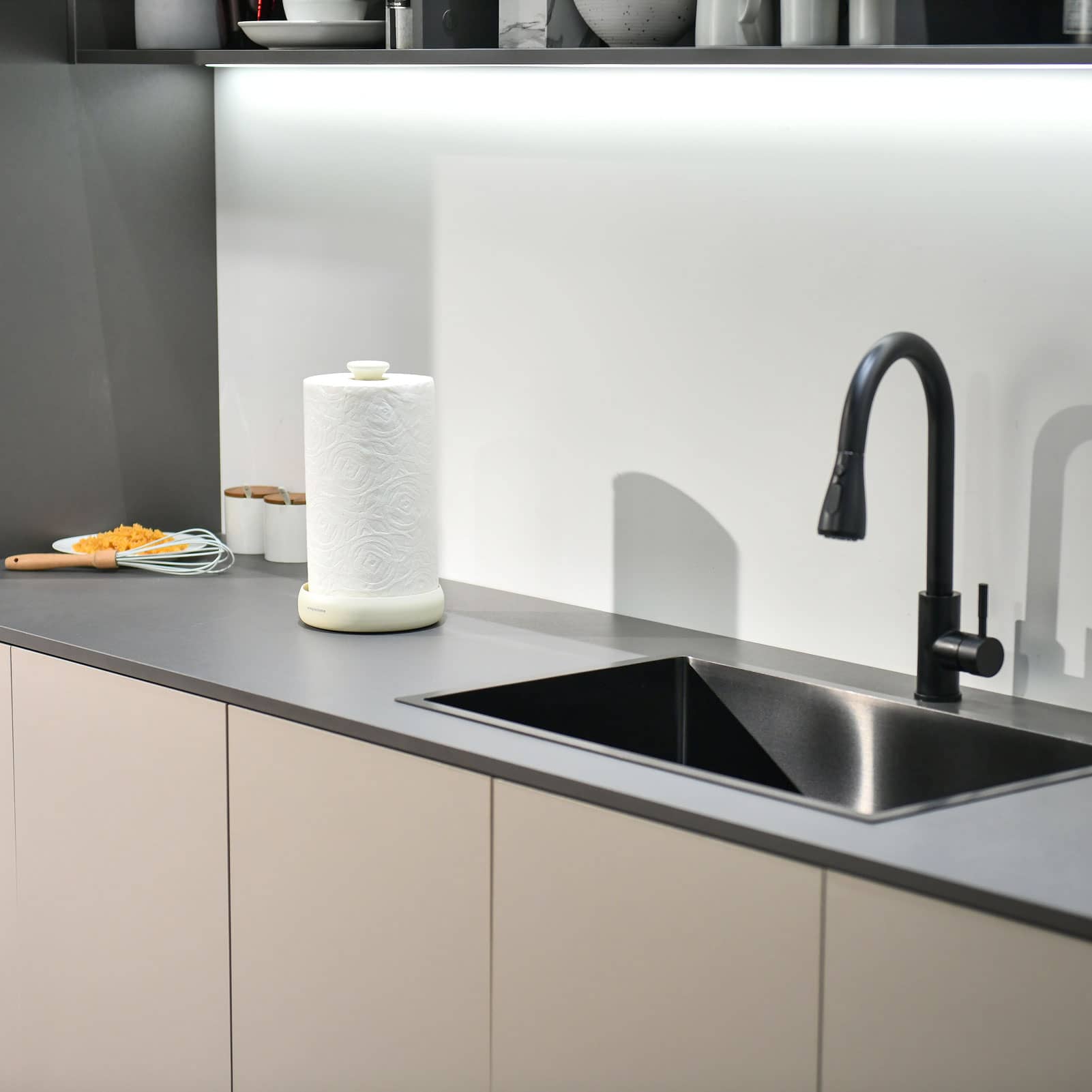 simpletome Paper Towel Holder Countertop ONE HAND Tear Keep It Rolled Up Weighted Base