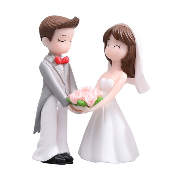 Farfi 2Pcs Romantic Couple Ornament Realistic Fashionably Dressed DIY Mini Cake Decoration Lovers Figure for Desktop (White)