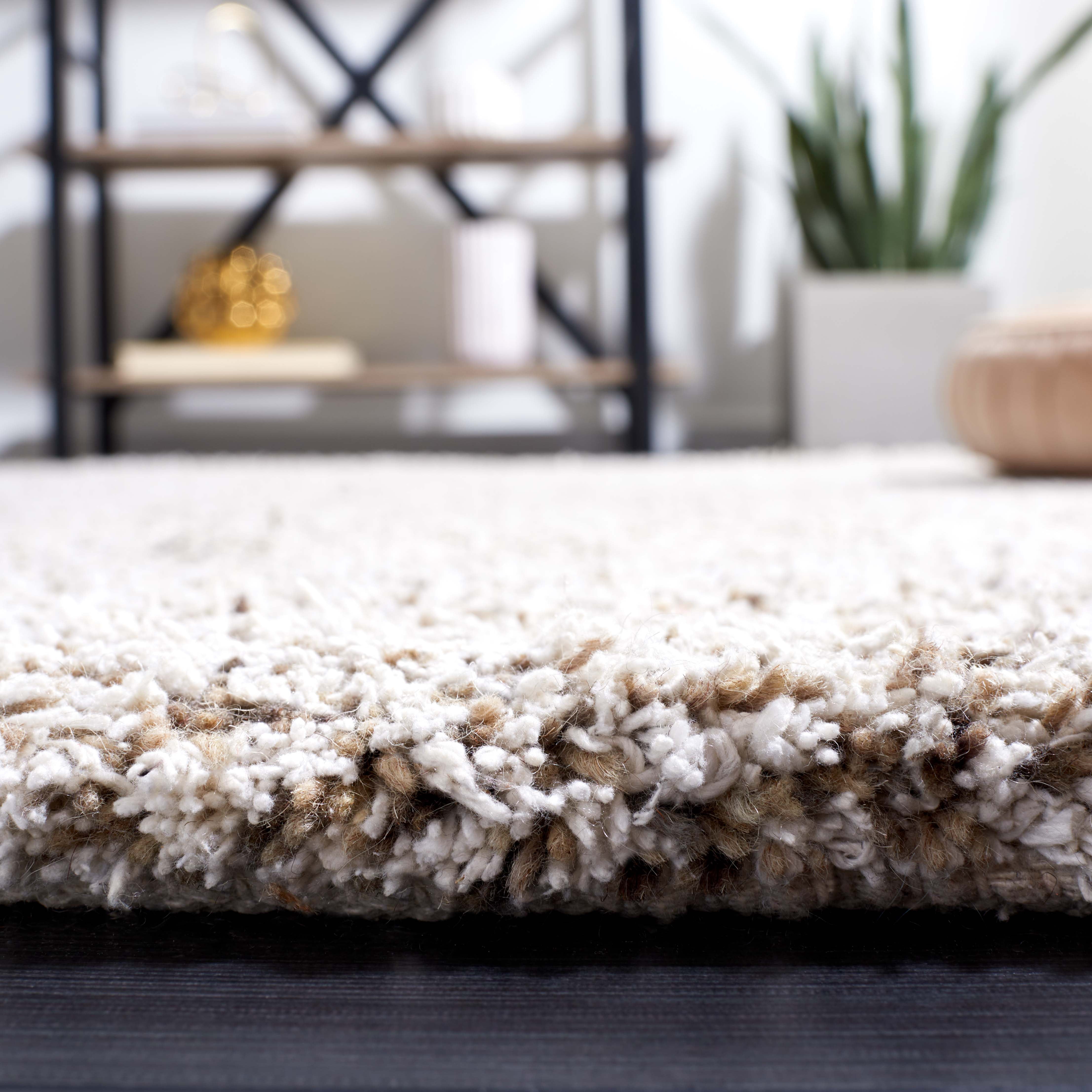 SAFAVIEH Berber Deena Distressed Area Rug, Ivory/Brown, 6' x 6' Round