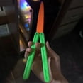 thumbnail image 4 of Cuchillo De Zanahoria, Juguete De Cuchillo De Impresión 3D De Diseño Luminoso Para La Familia, 4 of 7