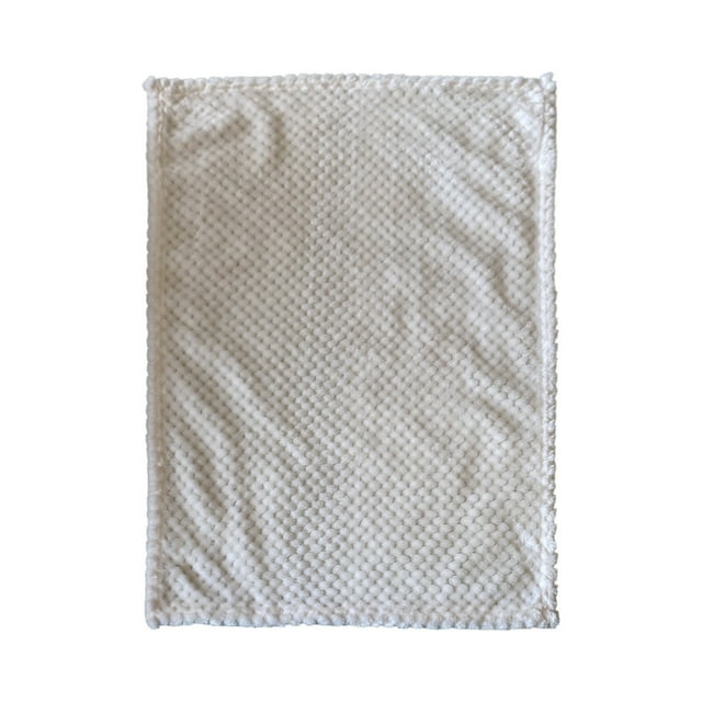 Thickened Carrot Pet Blanket, Flange Edge Design, Soft Microfiber Material, Small Size for Cats, Warm Insulation, Machine Washable, for Indoor-Outdoor Use, Stain-Resistant, Quiet Fabric, Akmoler