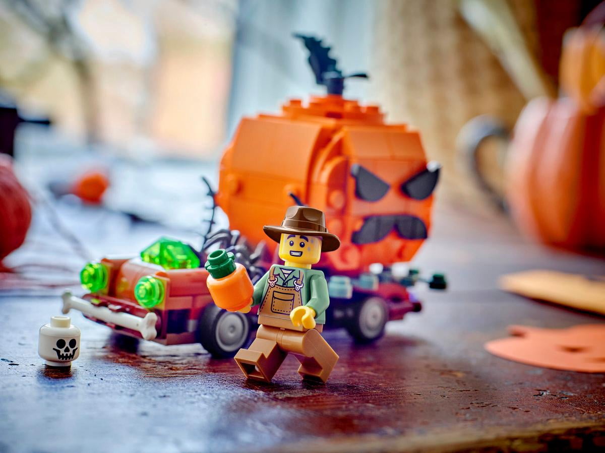 LEGO Iconic Jack-O'-Lantern Pickup Truck 40822