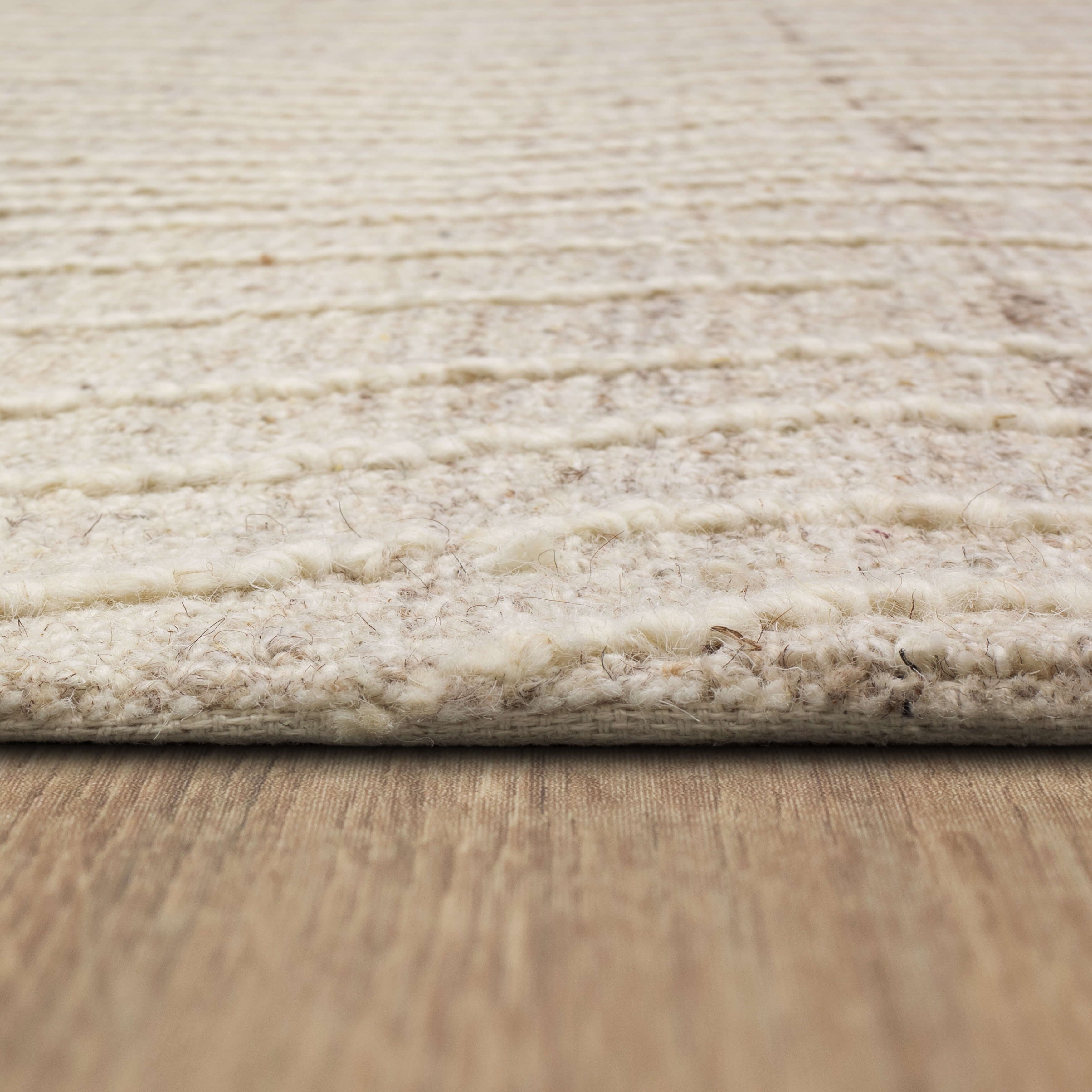 Mainstays Wool Lines Plush Indoor Fade Resistant Tufted Area Rug, Ivory, 1'10" x 6'