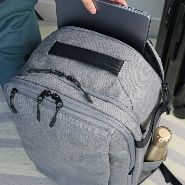 バッグ BACKPACK/BLACK x Silver Amazon.com | Briggs & Riley Cargo Backpack - Carry On Travel