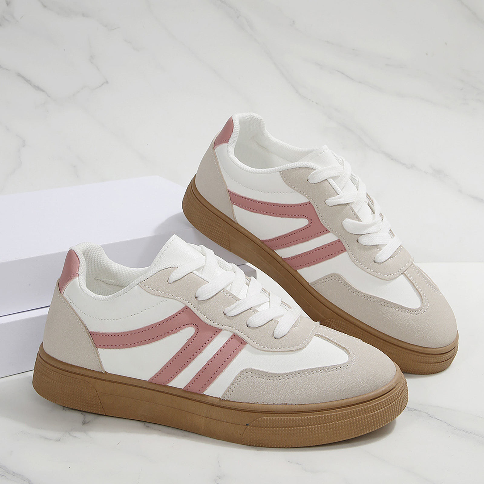 Flat Shoes for Women Vintage Classic Thick Sole Trainers Skate Shoes Splice Suede Lace up Antislip Walking Tennis Shoes Low Top Sneakers Beige Size 6.5