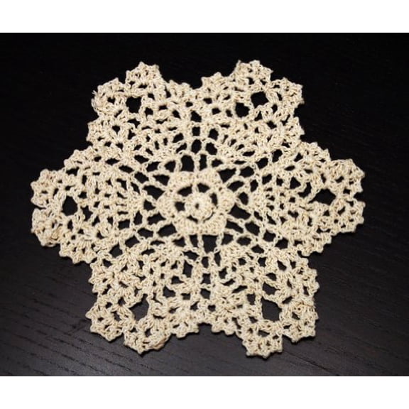 Fennco Styles Handmade Crochet Lace Pineapple Beige Doily. 6 Inch Round. 100% Cotton. 4 Pieces.