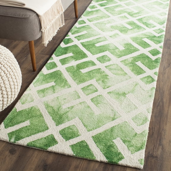 Safavieh Dip Dye Seanna Distressed Runner Rug, Green/Ivory, 2'3" x 8'