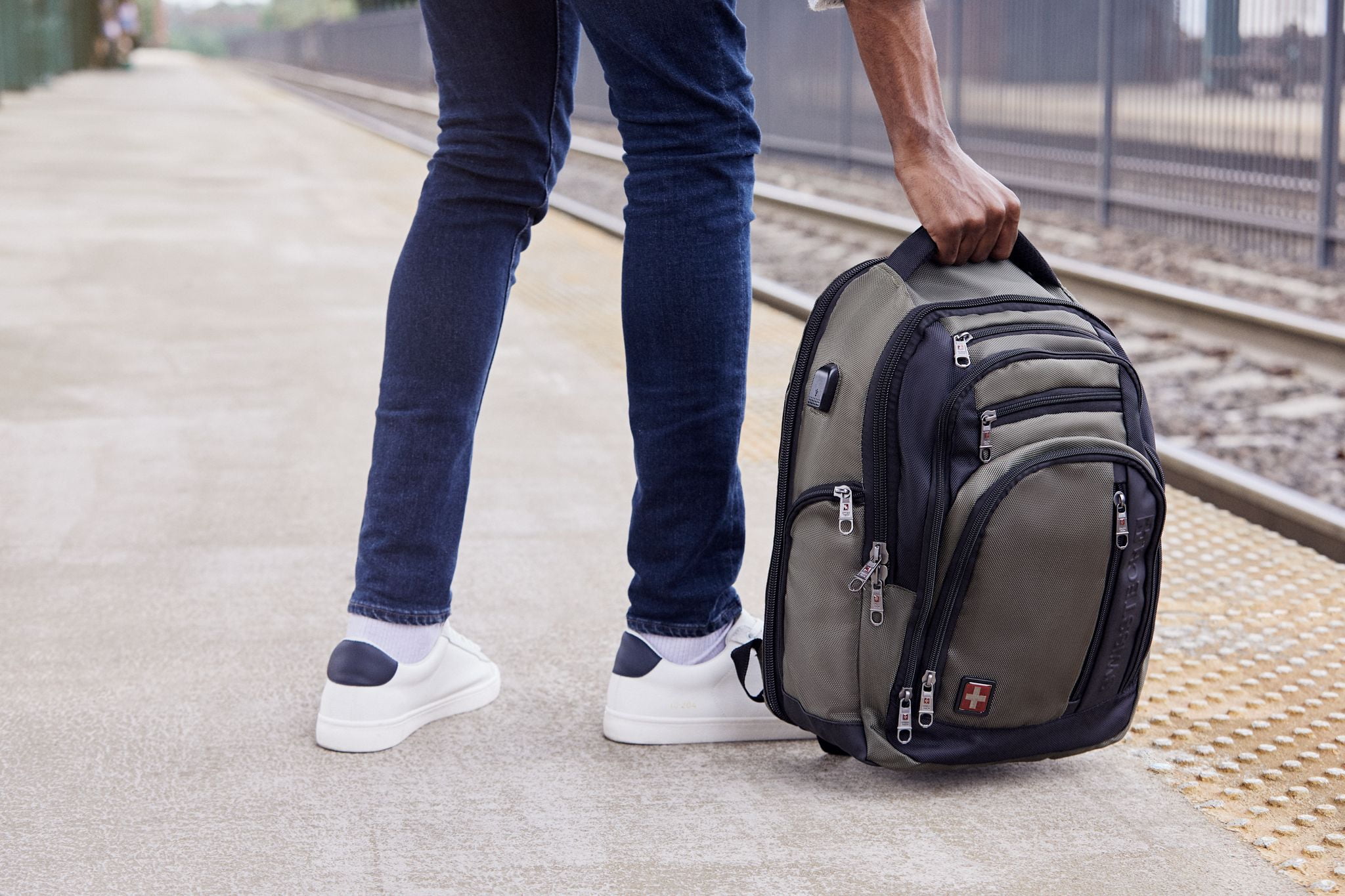 SwissTech Urban Trek 18 Travel Backpack 