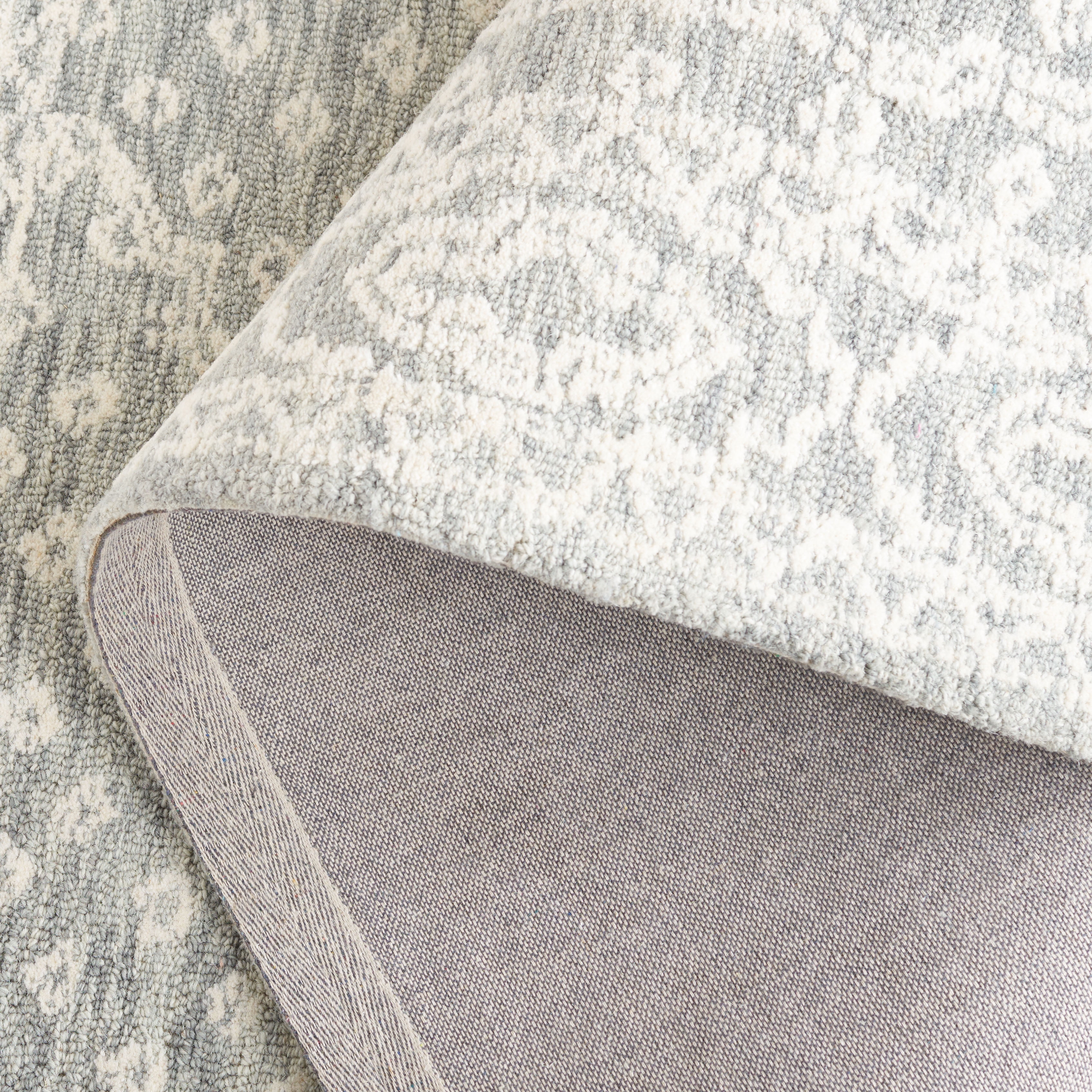 SAFAVIEH Ebony Aiden Bordered Area Rug, Ivory/Grey, 4' x 6'
