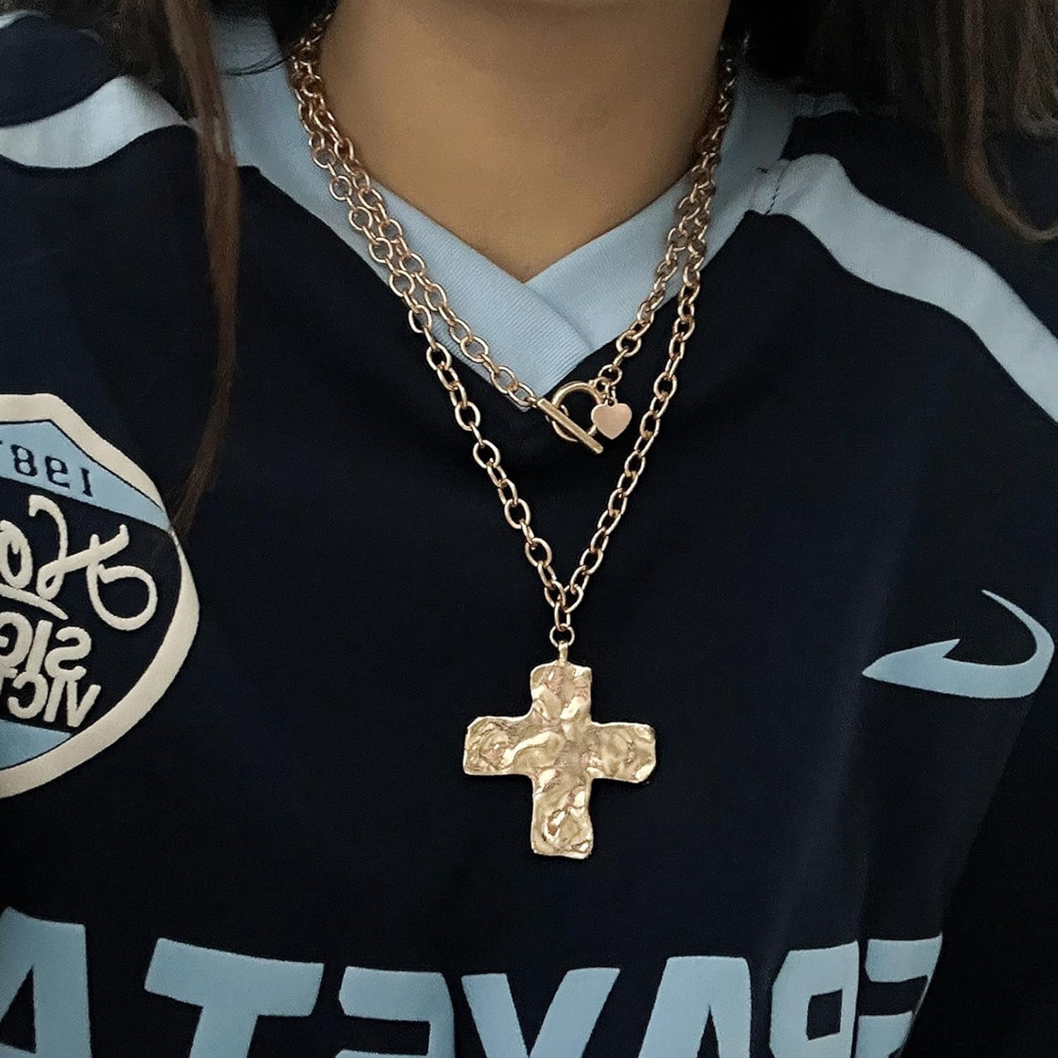Chunky Cross Necklace for Women Gold Chunky Cross Pendant Necklace Layered Heart Toggle Necklace Hammered Cross Statement Necklace Thick Chain Necklace Jewelry
