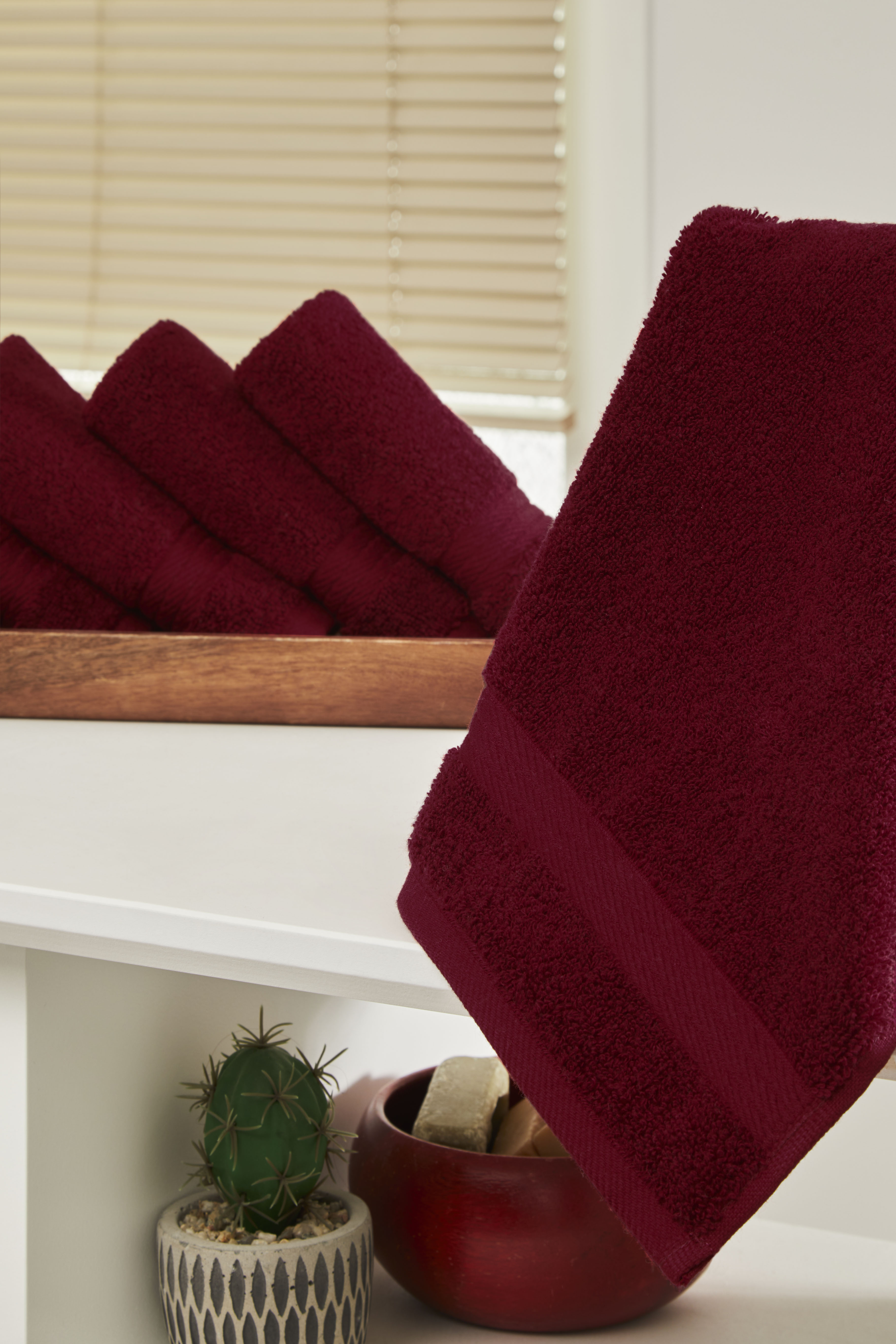 Ozdilek 6-Piece Washcloth Set 13x13 Bath Towels 100% Turkish Cotton, 600 GSM, Soft, Gentle on Sensitive Skin, Multi-Purpose Use, Washable, Reusable, Ideal for Baby Care & Spa 6 Towels (Brick Red)