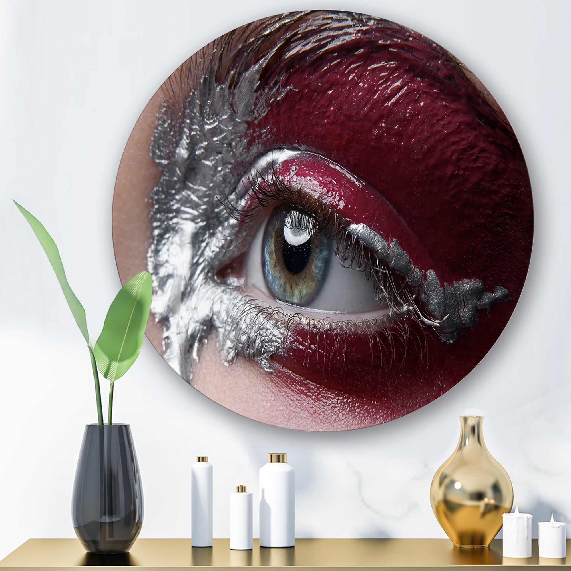 Designart 'Close Up of A Woman Eye With Red Makeup On' Modern Circle Metal Wall Art 23x23 - Disc of 23