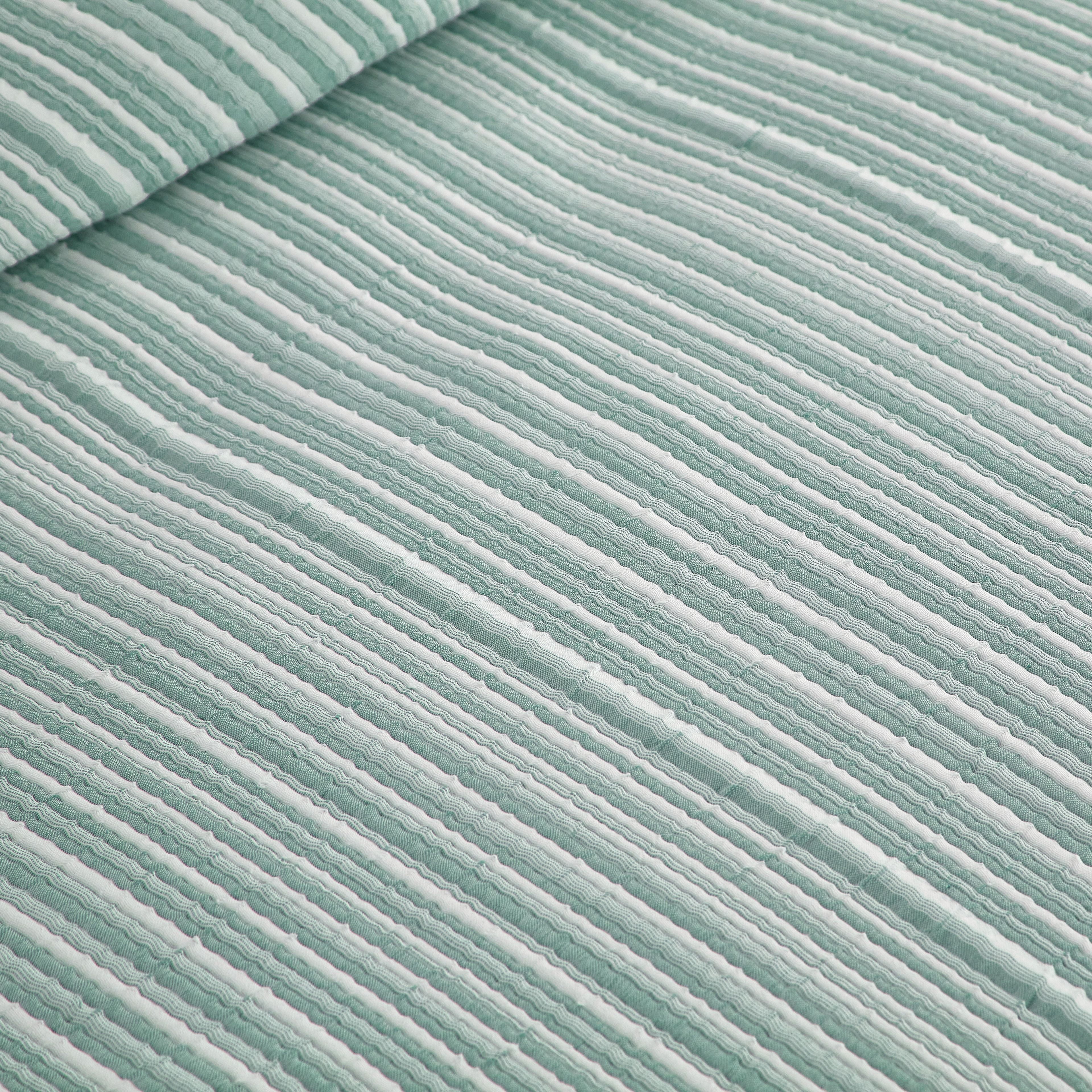 Mainstays Essentials King Stripe Quilt, Green Coverlet, Lightweight & Reversible Bedding