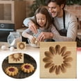 thumbnail image 2 of Molde de madera para galletas, molde para hornear 3D, herramienta para hornear con decoración artesanal en relieve, cocina DIY (10*10*2), 2 of 5