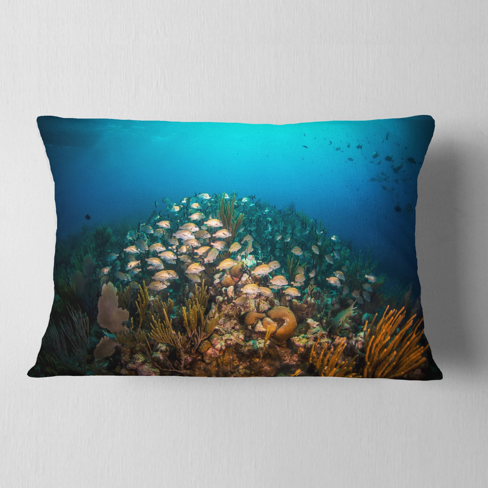 Designart School of Grunts Swimming in Water - Landscape Printed Throw Pillow - 12x20