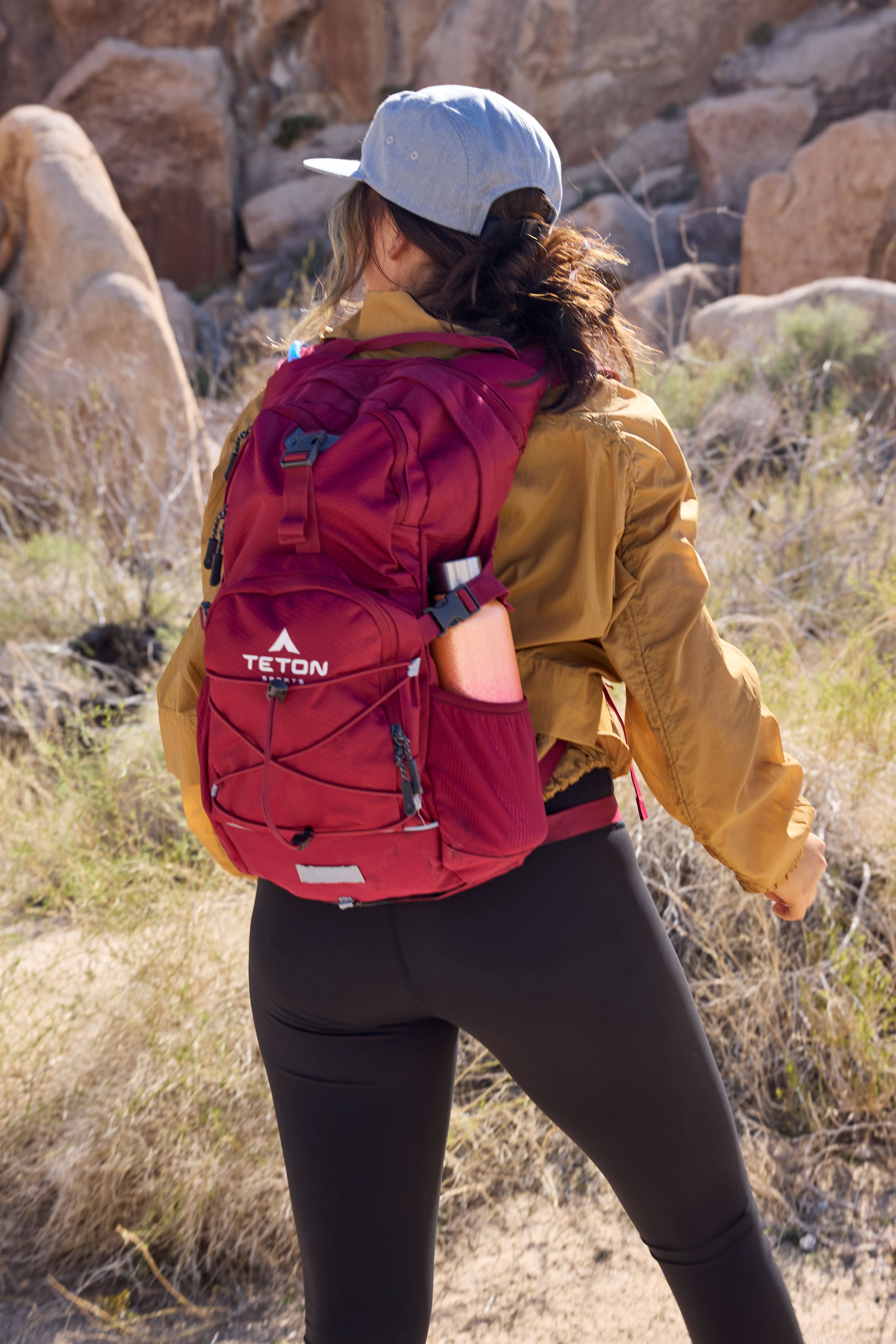 Teton Oasis 22L Hydration Pack - Pomegranate