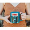 thumbnail image 3 of Taza de café Silver Buffalo JAWS Amity Island Poblation 590 ml, 3 of 8